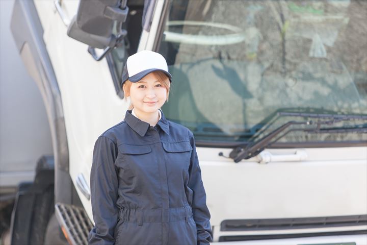 《伊丹市》週払いOK・大型車での精密機械の配送ドライバー！（土日休み・負担少なめ）