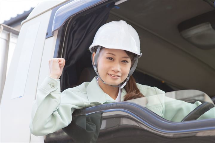 《座間市》週払いOK・4ｔ～大型車での鉄スクラップの工場間配送ドライバー！（Web面接OK・超高時給）