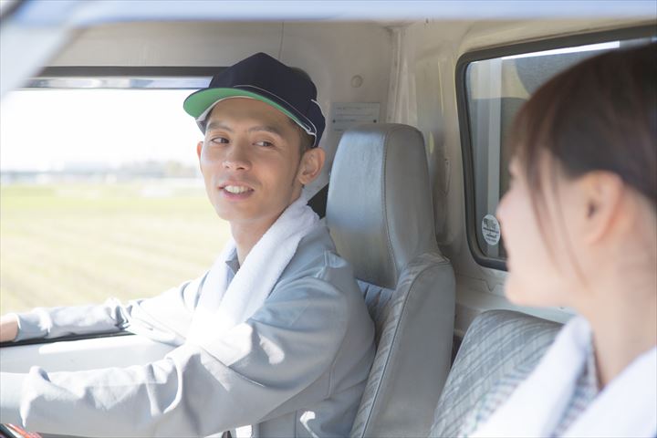 《南巨摩郡富士川町》週払いOK・1.5ｔ～2ｔ車での業務用家電の配送ドライバー！（Web面接OK・週休2日）