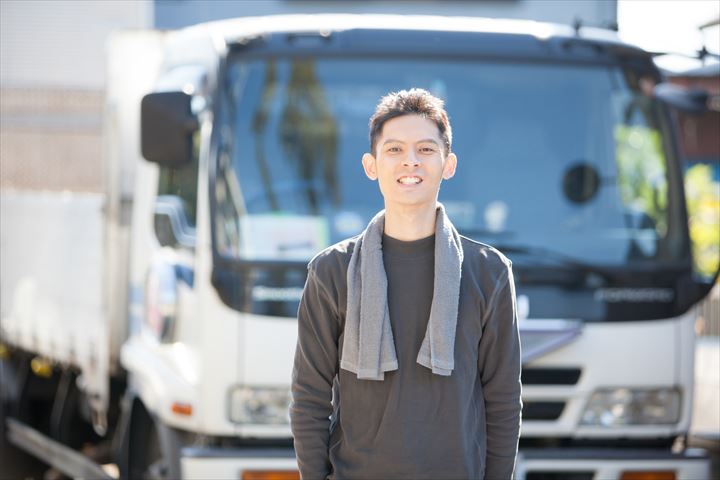 《丹波市》週払いOK・建築現場へのコンクリート配送ドライバー！（土日祝休み・高時給）