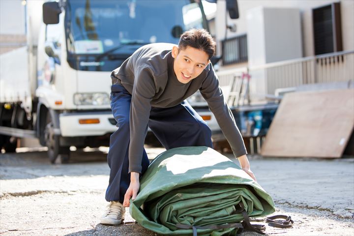 《四日市市》週払いOK・2ｔ～4ｔ平車での古紙等の回収ドライバー！（土日休み・日勤帯）