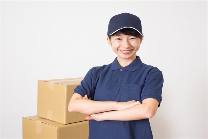 《蒲生郡竜王町》週払いOK・2ｔ又は4ｔ車での企業向け一般貨物の配送ドライバー！（土日祝休み・日勤帯）