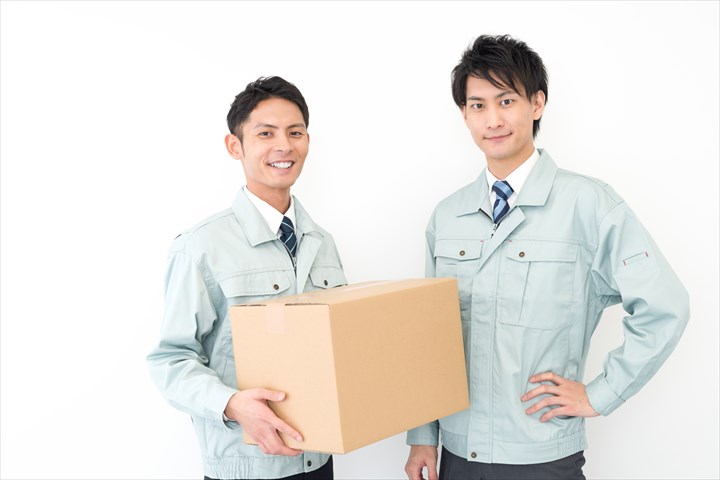 《摂津市》週払いOK・ハイエースでの加工食品のセンターや工場などへの配送ドライバー！（AT限定OK・週休2日）