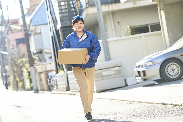《目黒区》週払いOK・台車での企業や個人宅への宅配スタッフ！（Web面接OK・曜日固定休み）