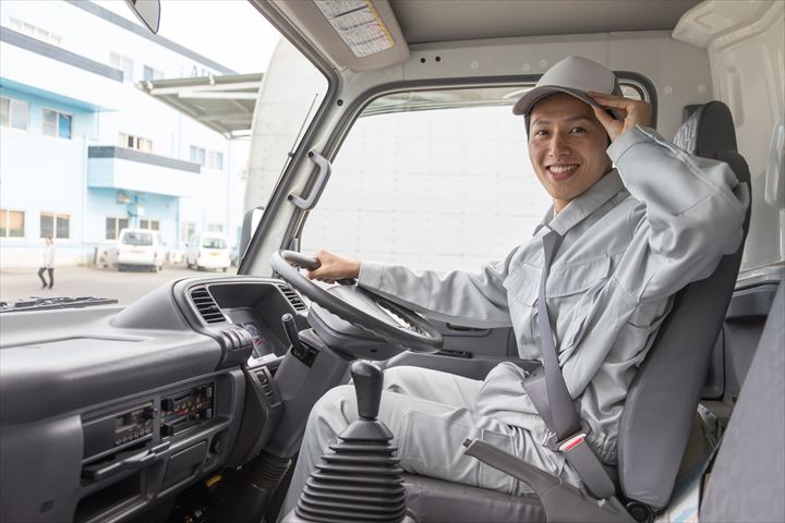 《加古川市》週払いOK・1.5ｔ車での建築現場や工務店などへの住宅設備機器の配送ドライバー！（Web面接OK・未経験OK）