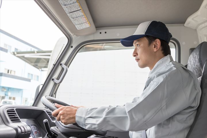 《西宮市》週払いOK・1.5ｔ車での食品や雑貨等の個宅配送ドライバー！（Web面接OK・週休2日）