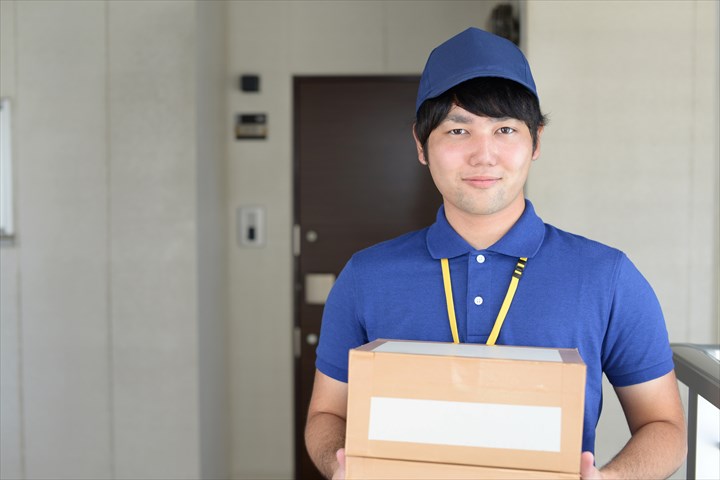 《枚方市》週払いOK・1BOXでの個人宅や企業への日用品の配送ドライバー！（Web面接OK・高収入）