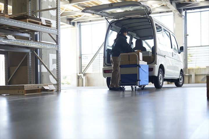 《西東京市》週払いOK・1BOXでのドーナツの店舗間配送ドライバー！（Web面接OK・週2日出勤）