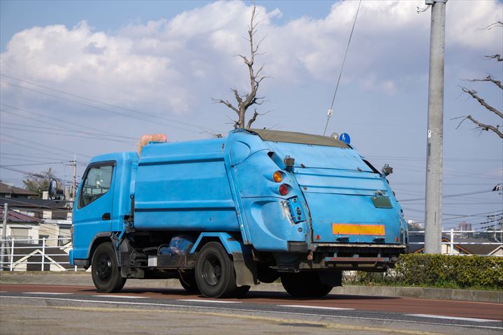 《文京区》週払いOK・2ｔ～3ｔ車での古紙全般の回収ドライバー（高時給・週休2日）