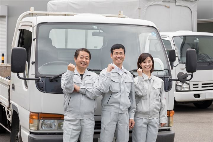 《福知山市》週払いOK・2ｔ車～4ｔ車でのレンタル車両の陸送ドライバー！（Web面接OK・土日休み）