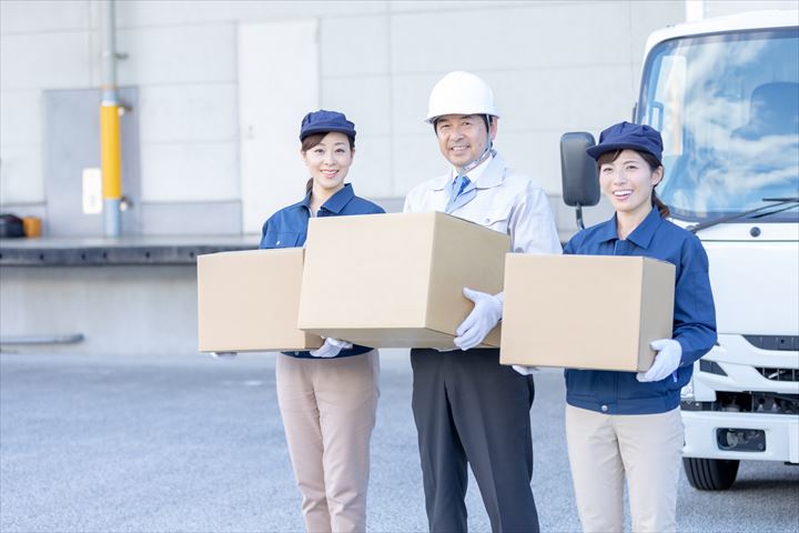 《尼崎市》週払いOK・4ｔ車での家具、家電の配送ドライバー！（週休2日・高時給）