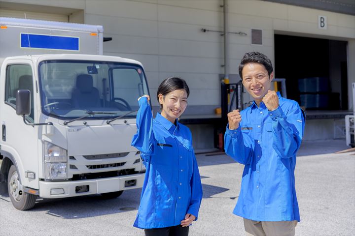 《藤枝市》週払いOK・2ｔ～3ｔ車での冷凍食品の店舗配送ドライバー！（高時給・週3～相談可）