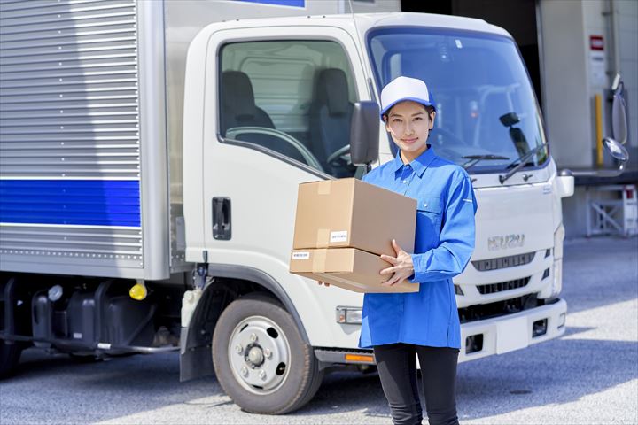 《豊川市》週払いOK・2ｔ車での企業向け一般貨物の集配ドライバー！（高収入・曜日固定休み）