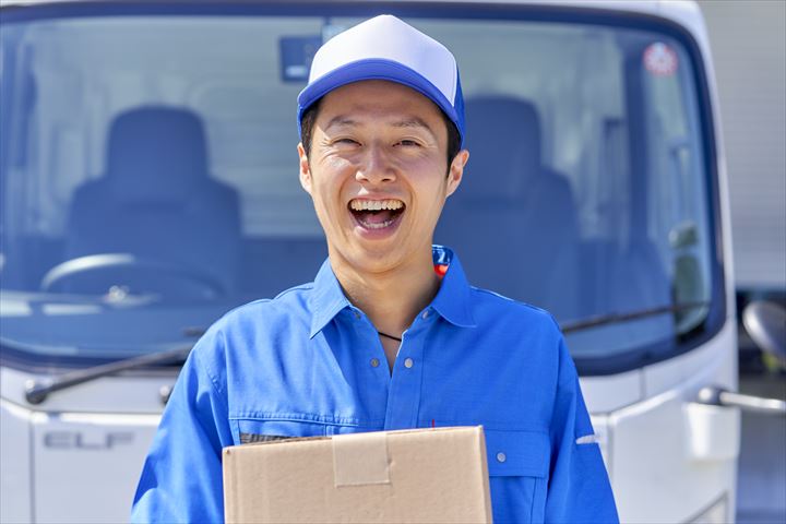 《沼津市》週払いOK・自販機へのベンディング作業の助手スタッフ！（2022年7月末までの期間限定・週3日勤務）