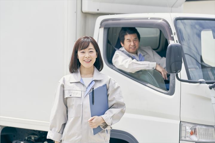 《北葛飾郡杉戸町》週払いOK・3ｔ車でのスーパーへのチルド食品の配送ドライバー（Web面接OK・カゴ積み下ろし）