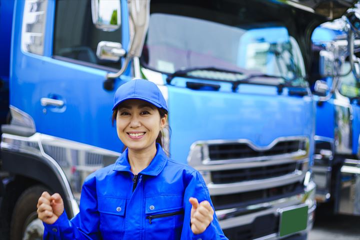 《鈴鹿市》週払いOK・4ｔ増トン車での自動車部品の配送ドライバー！（Web面接OK・未経験OK）