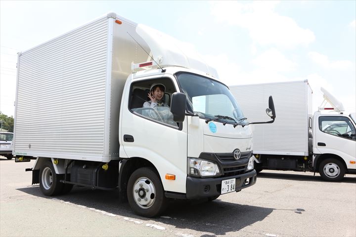 《神戸市西区》週払いOK・2ｔ車でのパン製品の店舗配送ドライバー！（Web面接OK・高時給）