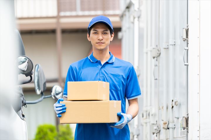 《千葉市若葉区》週払いOK・2ｔ車での電気機器などの店舗配送ドライバー！（Web面接OK・土日祝休み）