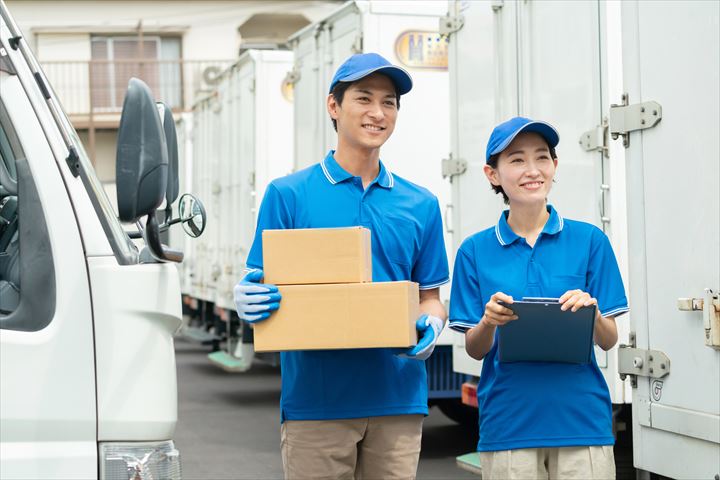 《北葛飾郡杉戸町》週払いOK・2ｔ車でのフローズン商品の店舗配送ドライバー！（Web面接OK・高収入）