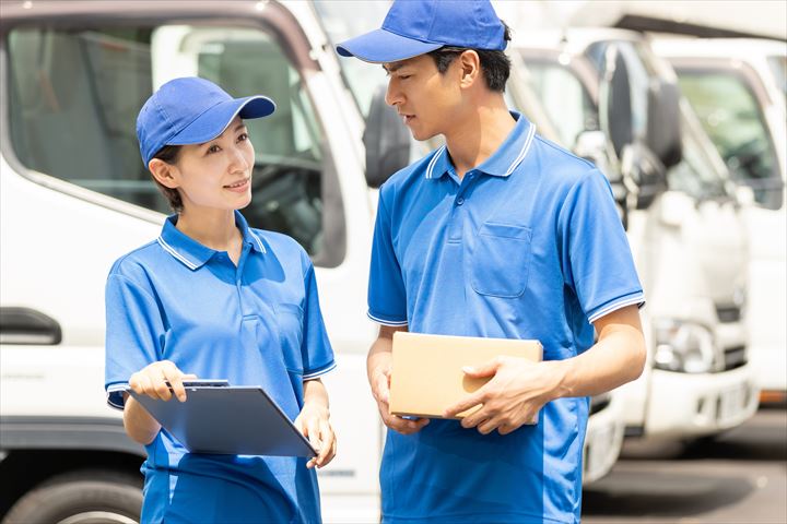 《神戸市東灘区》週払いOK・4ｔ車での問屋への一般雑貨や食品の配送ドライバー！（週休2日・残業ほぼなし・日勤）