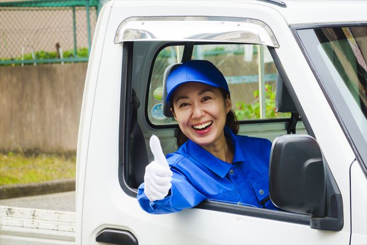 《大津市》週払いOK・1BOX～1.5ｔ車でのタイヤの配送ドライバー！（Web面接OK・曜日固定休み）