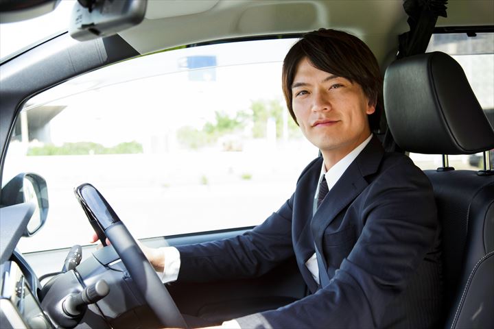 《高松市》週払いOK・普通車での営業の運転代行スタッフ！（シニア活躍・1ヶ月半程度の短期）