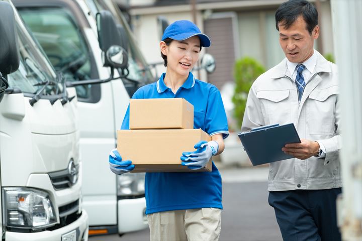 《刈谷市》週払いOK・3ｔ～4ｔ車での三温帯食品のセンター間配送ドライバー！（高時給・曜日固定休み）