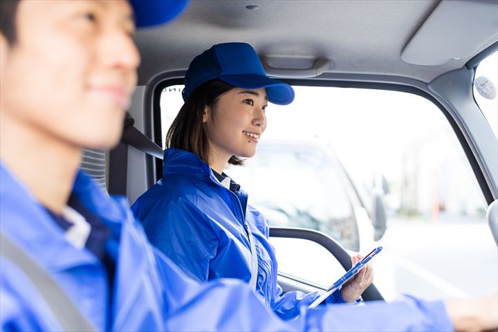 《西東京市》週払いOK・2ｔ～3ｔパッカー車での古紙回収ドライバー！（Web面接OK・土日休み）