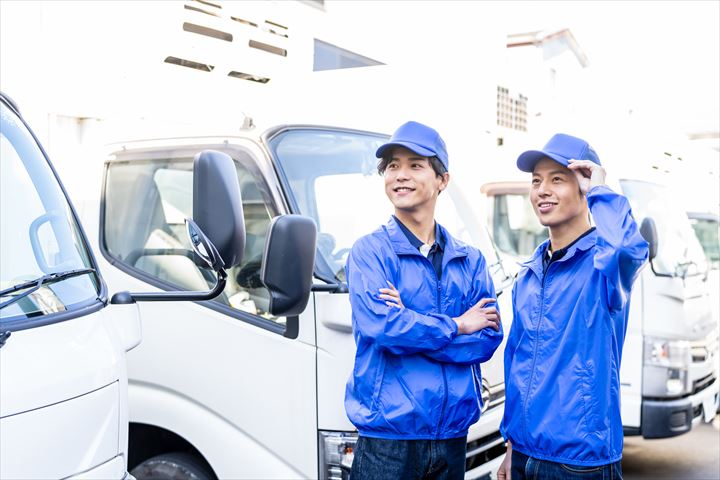 《大阪市大正区》週払いOK・2ｔ車での店舗や企業へのアパレルや雑貨などの配送ドライバー！（Web面接OK・週休2日）