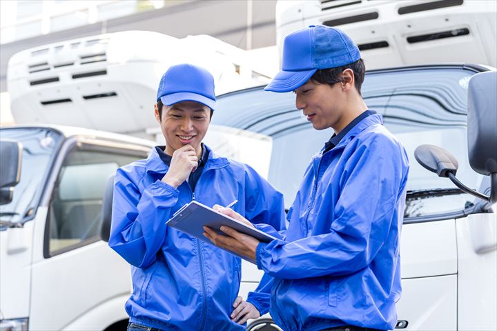 《富士市》週払いOK・4ｔ増トン車でのスーパーへの食品などの配送ドライバー！（高時給・カゴ使用）