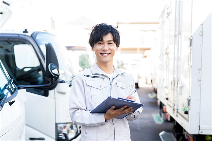 《板橋区》週払いOK・2ｔ～3ｔ車でのお酒や食品の店舗配送ドライバー！（Web面接OK・高時給）