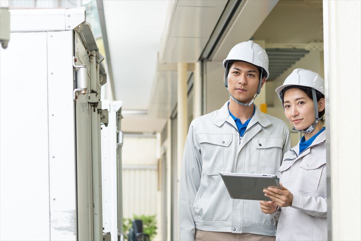 《船橋市》週払いOK・大型トレーラーでの玩具や雑貨のセンター間配送ドライバー！（超高時給・土日祝休み）