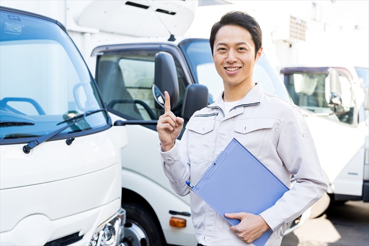 《川崎市高津区》週払いOK・3ｔ車でのチルドや米飯品コンビニ配送ドライバー！（Web面接OK・高収入）