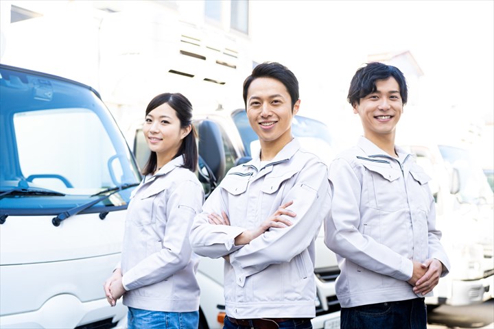 《名古屋市熱田区》週払いOK・ハイエースでのリネン品の集配ドライバー！（高時給・ルート固定）