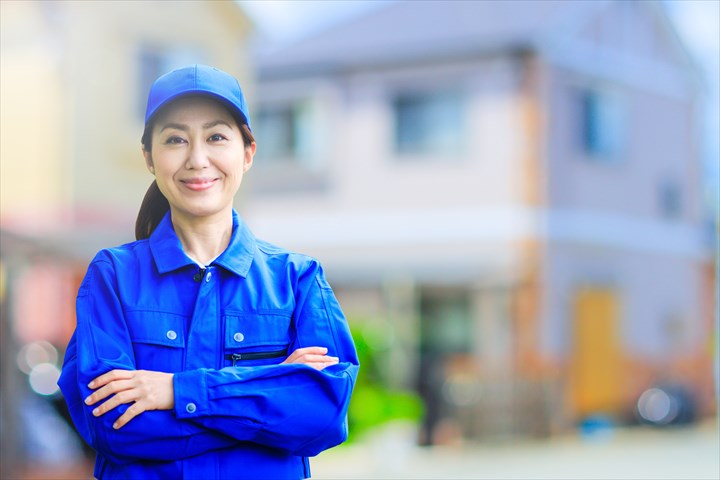 《佐世保市》週払いOK・2ｔ車での企業向け一般貨物の集配ドライバー！（土日祝休み・日勤）