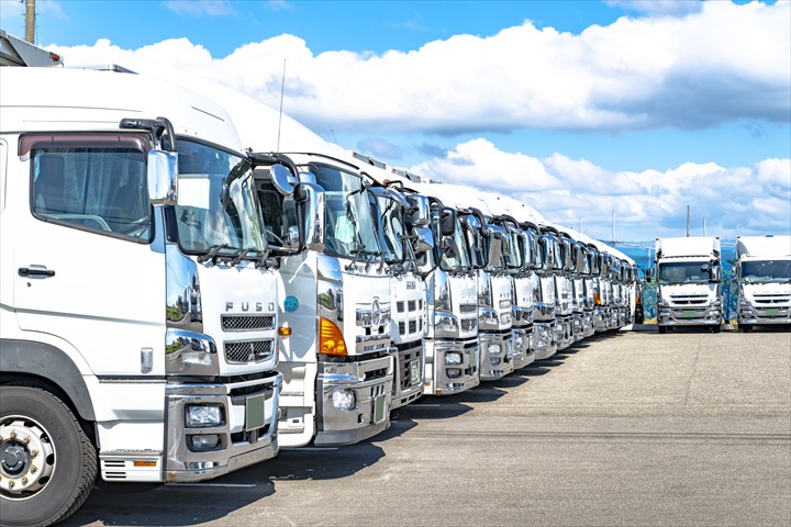 《八尾市》週払いOK・4ｔ車での企業への一般貨物の集配ドライバー！（Web面接OK・土日祝休み）