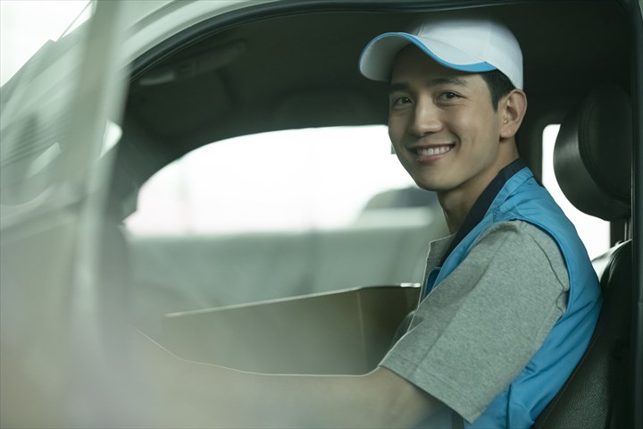 《東久留米市》週払いOK・2ｔパッカー車での産廃回収ドライバー！（Web面接OK・高時給）