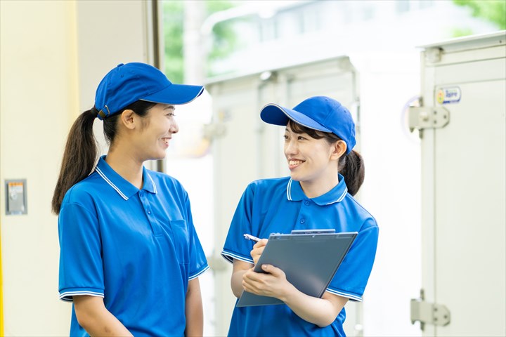 《名古屋市瑞穂区》週払いOK・3ｔ車での自動販売機への飲料配送ドライバー！（週休2日・AT限定）