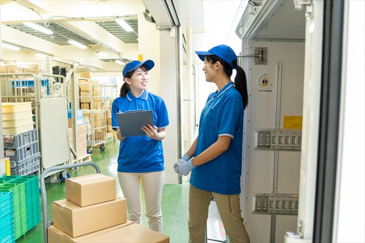 《和歌山市》週払いOK・3ｔ車での食肉加工品の店舗配送ドライバー！（Web面接OK・曜日固定休み）