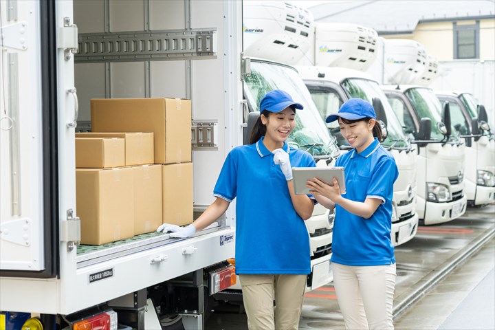 《横浜市都筑区》週払いOK・2ｔ車でのチルド品の店舗配送ドライバー！（高時給・週休2日）