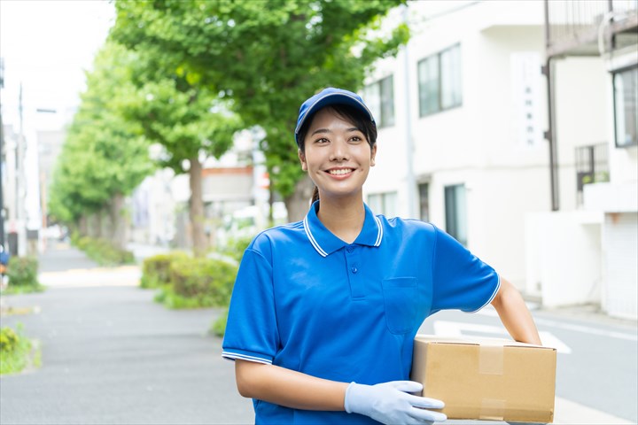 《高浜市》週払いOK・4ｔ車での食品のセンター間配送ドライバー！（Wワーク歓迎・日曜のみ）