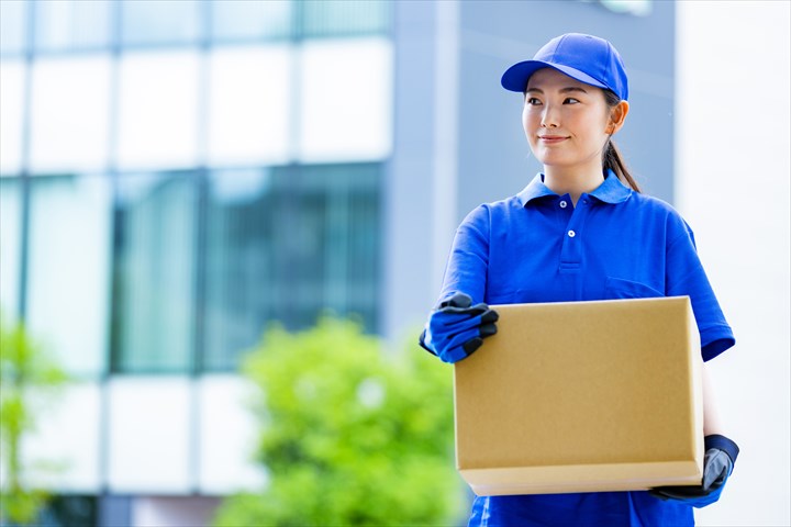 《大阪市西成区》週払いOK・大型車での玩具などの店舗配送ドライバー！（土日祝休み・資格を活かす）