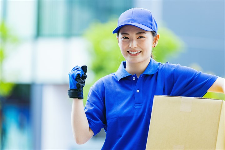 《茨木市》週払いOK・2ｔ車での青果のセンター間配送ドライバー！（2～3ヶ月の期間限定・高時給）