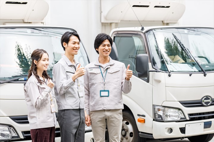 《江東区》週払いOK・2ｔ車での飲食店へお酒の配送ドライバー！（Web面接OK・高時給）