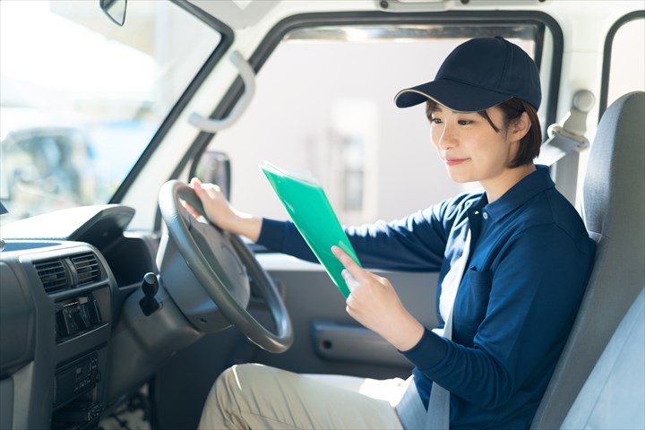 《品川区》週払いOK・1BOXでの物流倉庫などへの食品集配ドライバー！（Web面接OK・WワークOK）