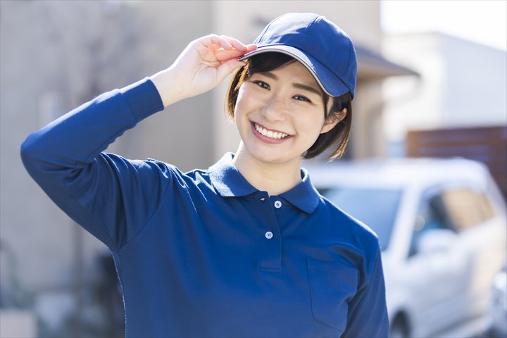 《港区》週払いOK・電動自転車での企業への書類や衣類等の集配業務！（短時間15:00～20:00・土日祝休み）