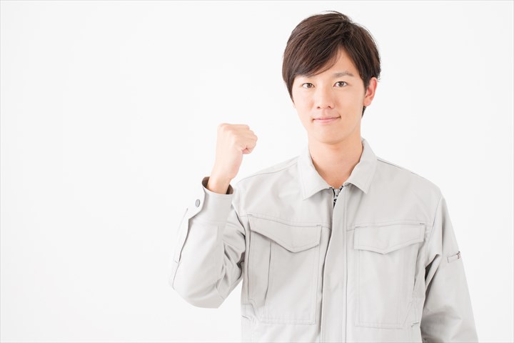 《和歌山市》週払いOK・倉庫内でのタイヤの交換及び入出庫作業スタッフ！（Web面接OK・週休2日）