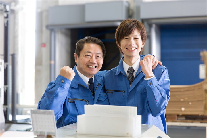 《岡崎市》週払いOK・工場内での原料の製造作業スタッフ！（Web面接OK・駅チカ）