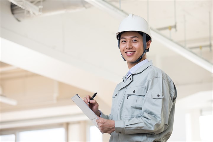 《京都市右京区》週払いOK・倉庫内での精密機器の搬出入等の作業スタッフ！（Web面接OK・土日祝休み）