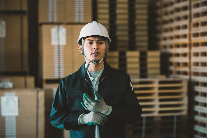 《江東区》週払いOK・倉庫内での青果物の入出庫作業スタッフ！（Web面接OK・高時給）